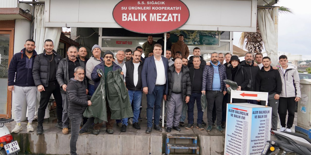 Seferihisar Belediyesi, Balıkçıları Yağmurdan Koruyacak